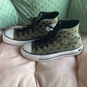 Converse High-Top Sneakers with Heart Pattern Sz 8 Wmns